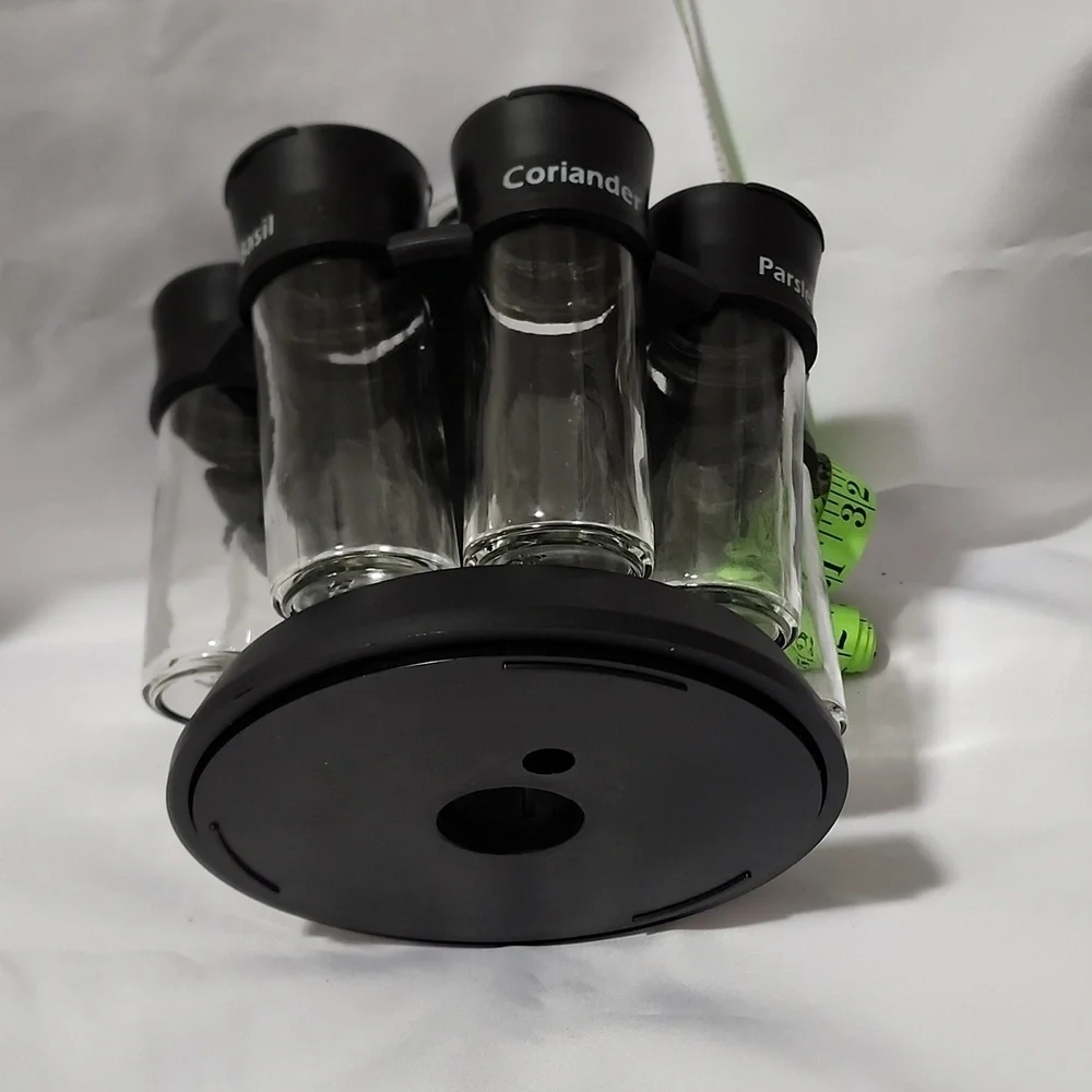 Spice Rack with 8 Jars, metal rotating carousel